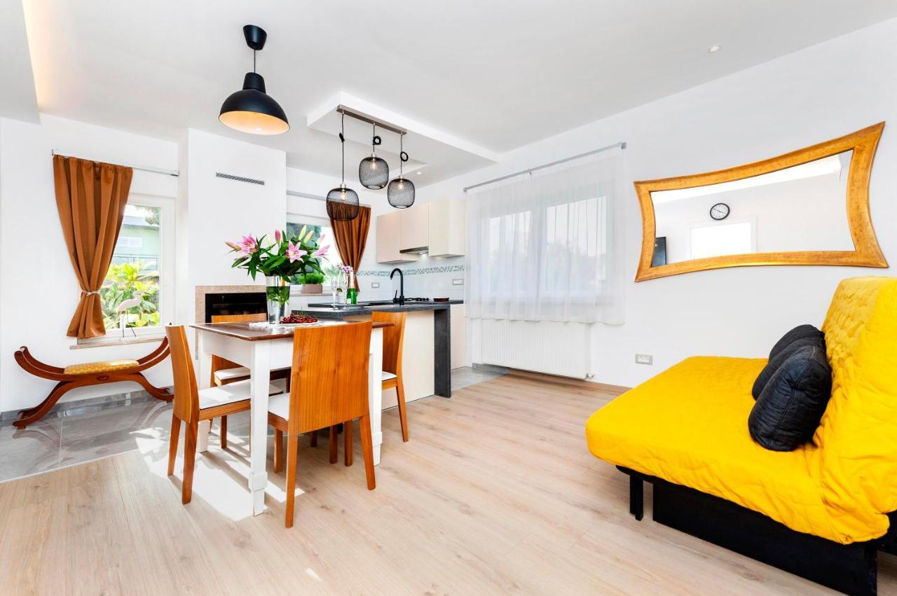 Apartments El Corsaro ロヴィニ エクステリア 写真
