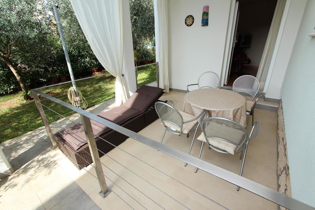 Apartments El Corsaro ロヴィニ 部屋 写真