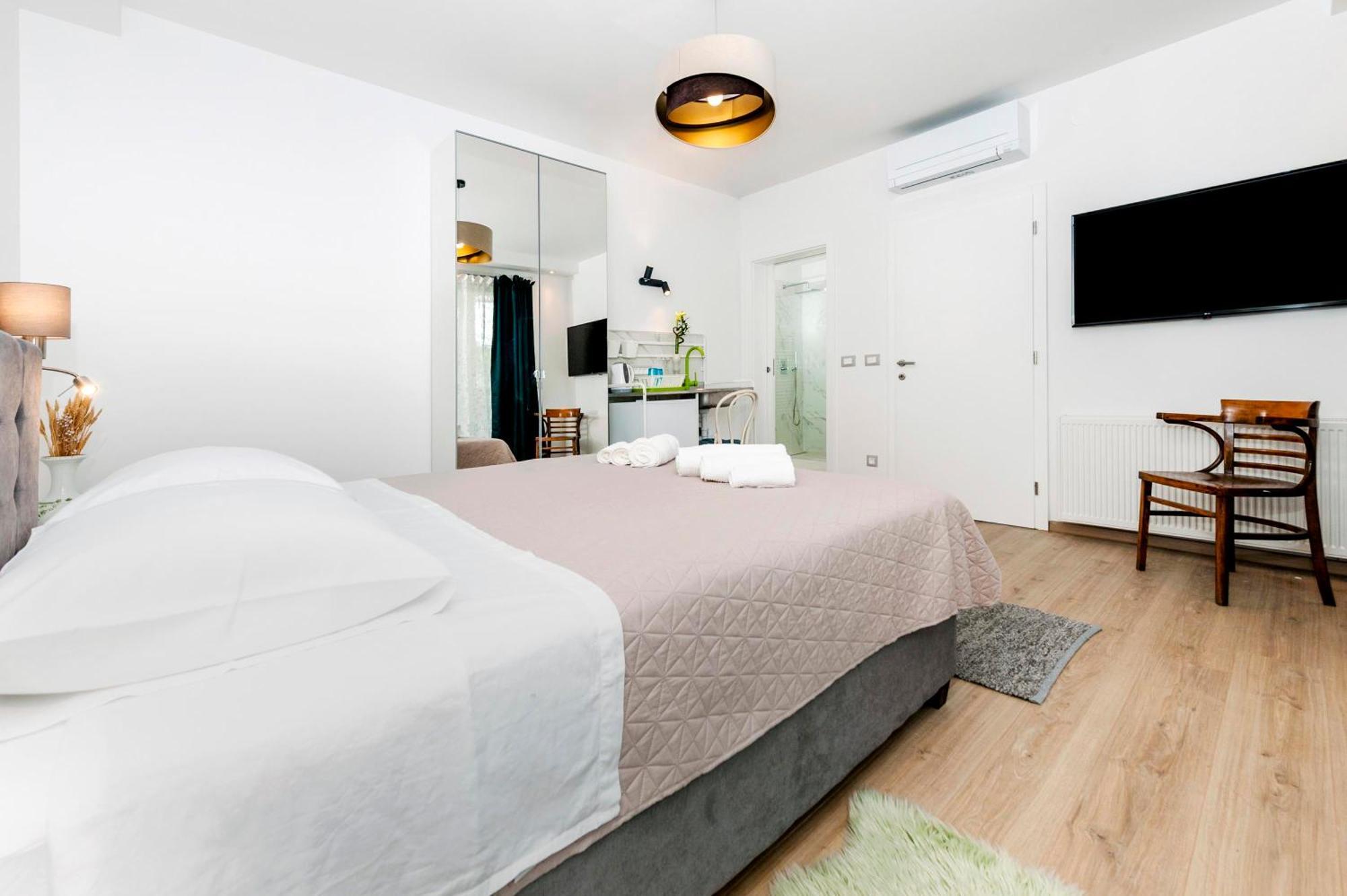 Apartments El Corsaro ロヴィニ 部屋 写真