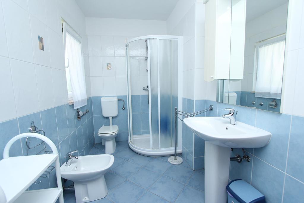 Apartments El Corsaro ロヴィニ 部屋 写真