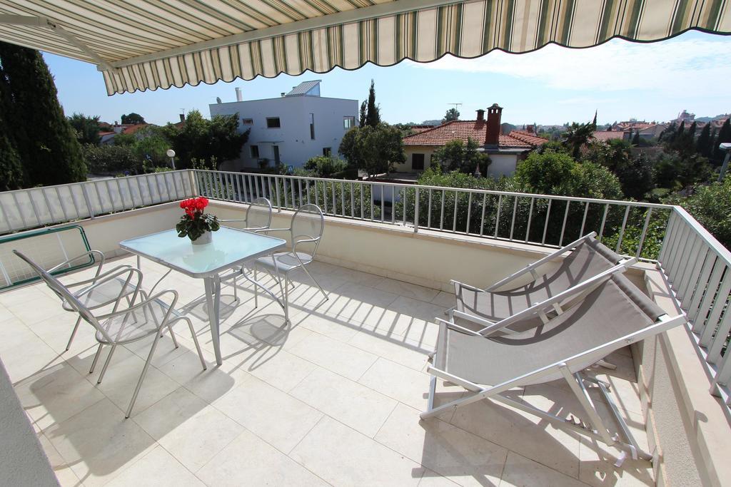 Apartments El Corsaro ロヴィニ 部屋 写真